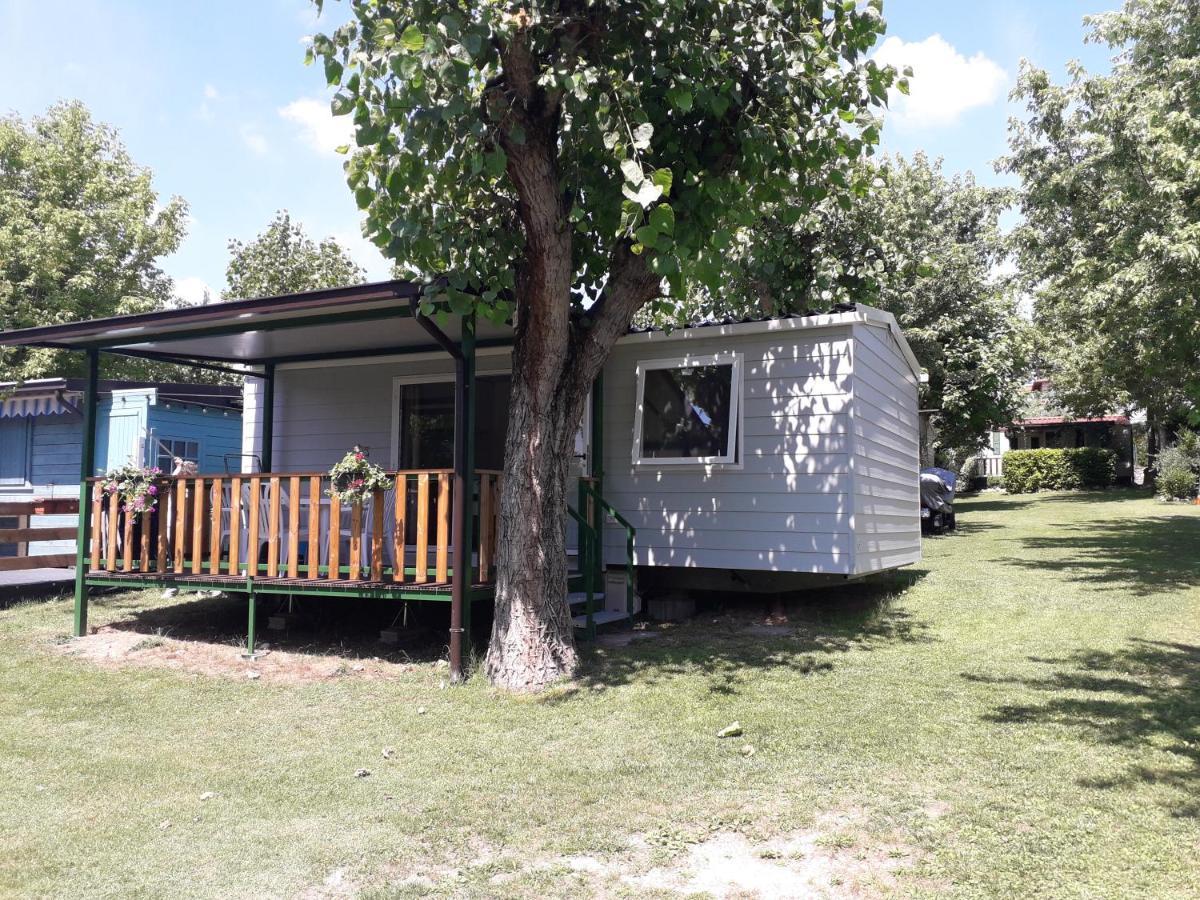 Campeggio Bruno Moniga del Garda ภายนอก รูปภาพ
