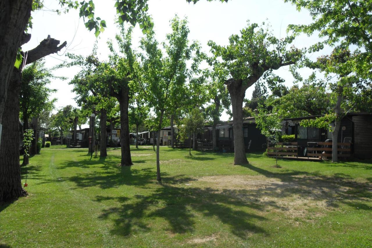 Campeggio Bruno Moniga del Garda ภายนอก รูปภาพ