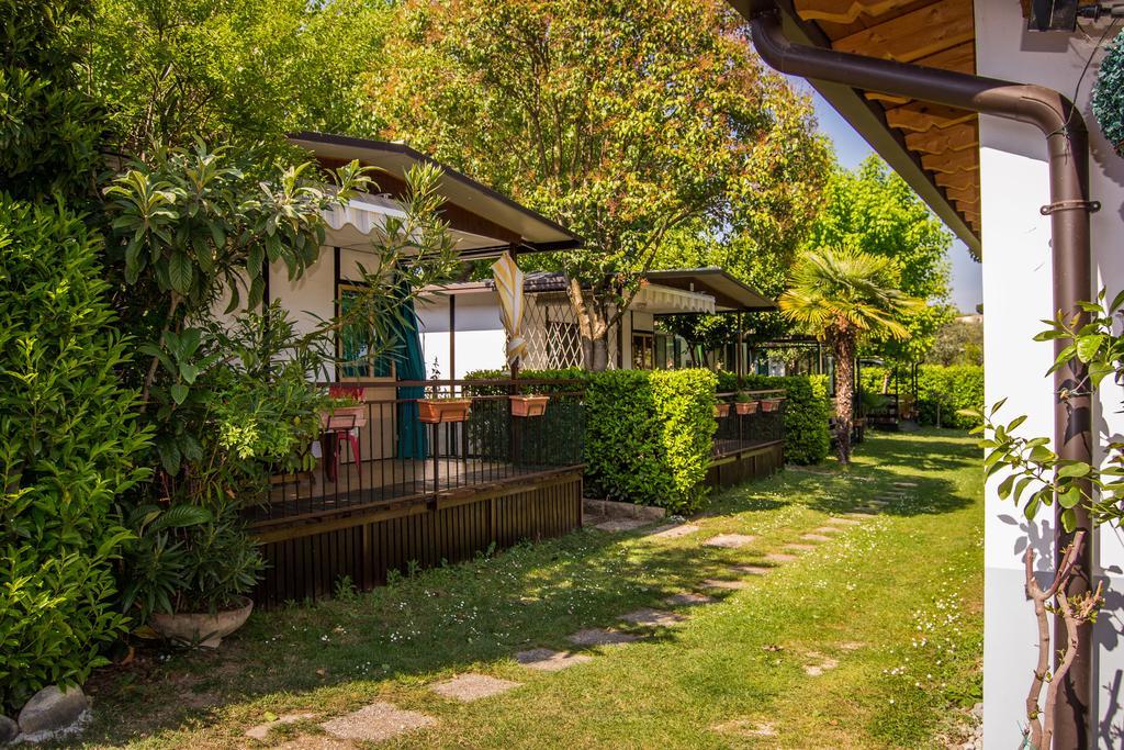 Campeggio Bruno Hotel Moniga del Garda ภายนอก รูปภาพ